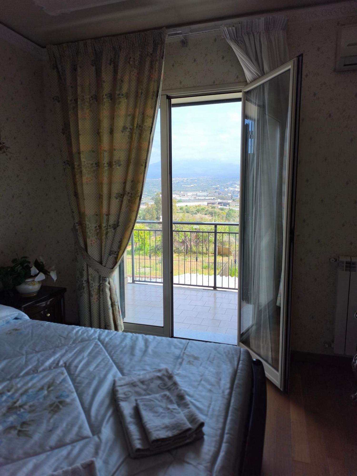 Bed & Breakfast Kalinka Bed & Breakfast Motta Sant' Anastasia Exterior photo