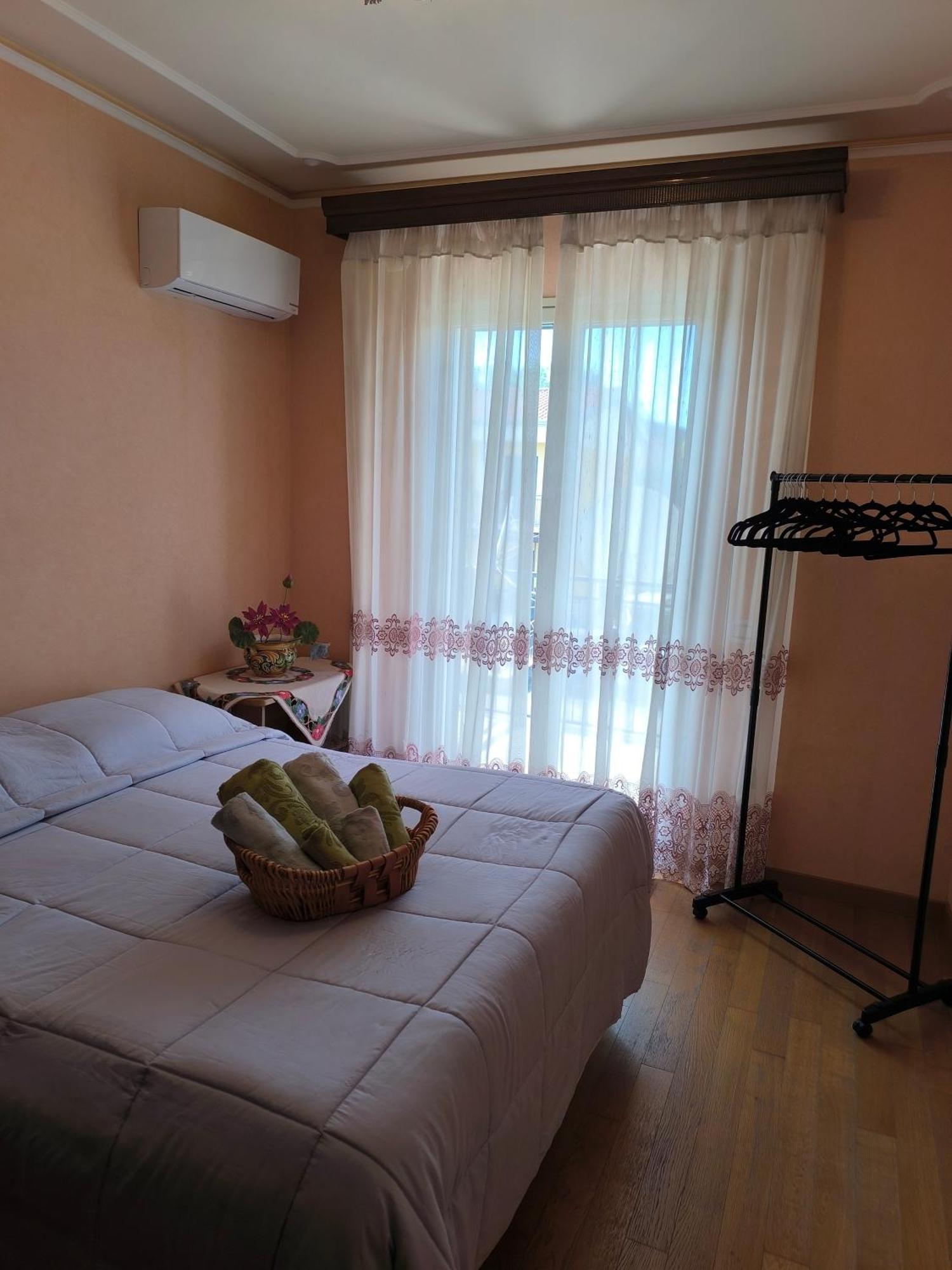 Bed & Breakfast Kalinka Bed & Breakfast Motta Sant' Anastasia Exterior photo