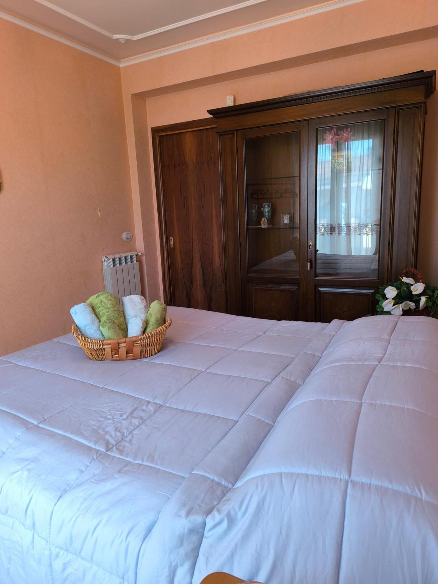 Bed & Breakfast Kalinka Bed & Breakfast Motta Sant' Anastasia Exterior photo