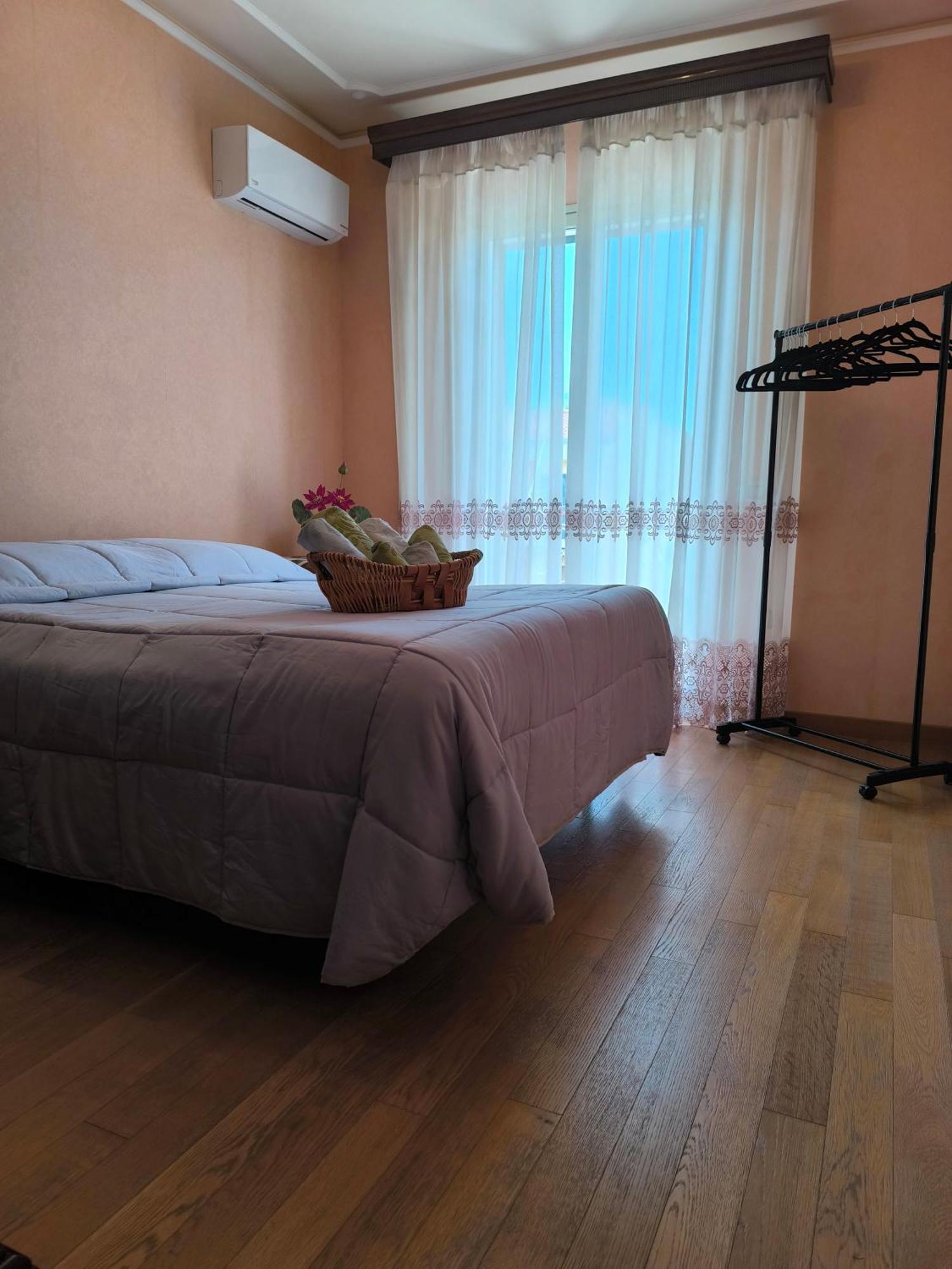 Bed & Breakfast Kalinka Bed & Breakfast Motta Sant' Anastasia Exterior photo