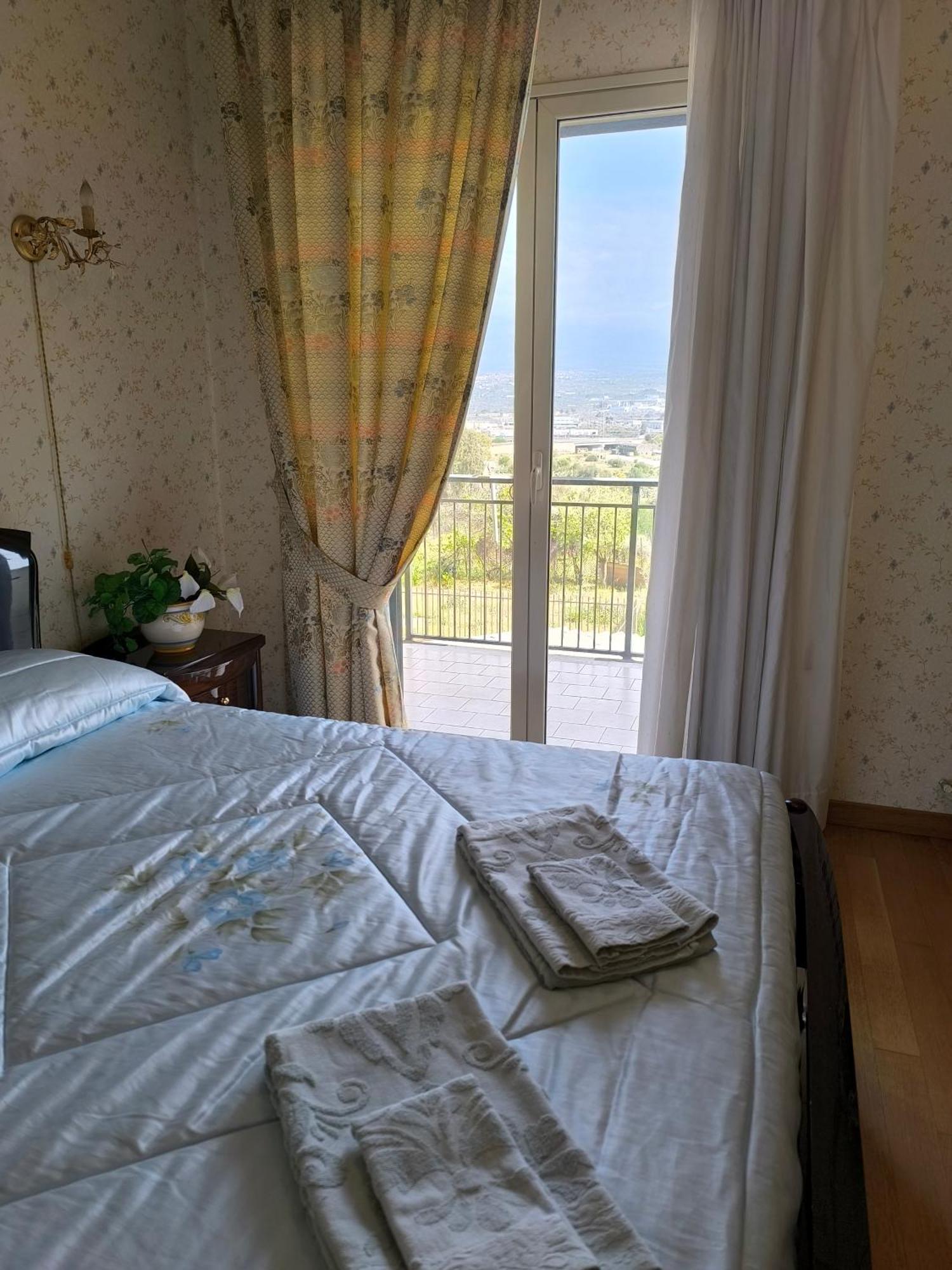 Bed & Breakfast Kalinka Bed & Breakfast Motta Sant' Anastasia Exterior photo